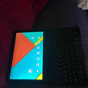 Tablet with keyboard